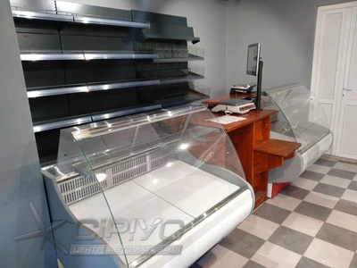 Продуктовий магазин —  (с. Битків, Надвірнянський р-н, Івано-Франківської обл.)