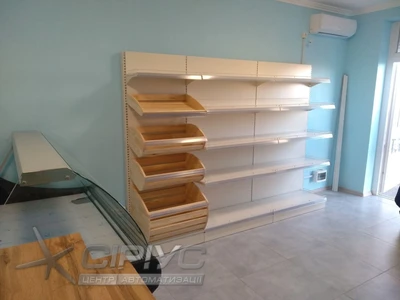 Продуктовий магазин —  (с. Вовчківці, Коломийський район, Івано-Франківська область)